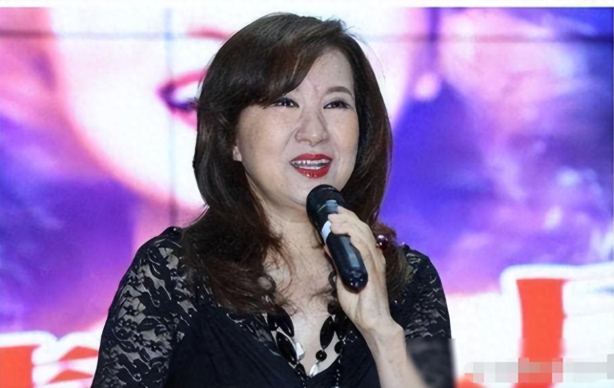 绿茵体育-事业巅峰远赴美国，被老外“玩腻”后晚年回国，如今变成了这样！