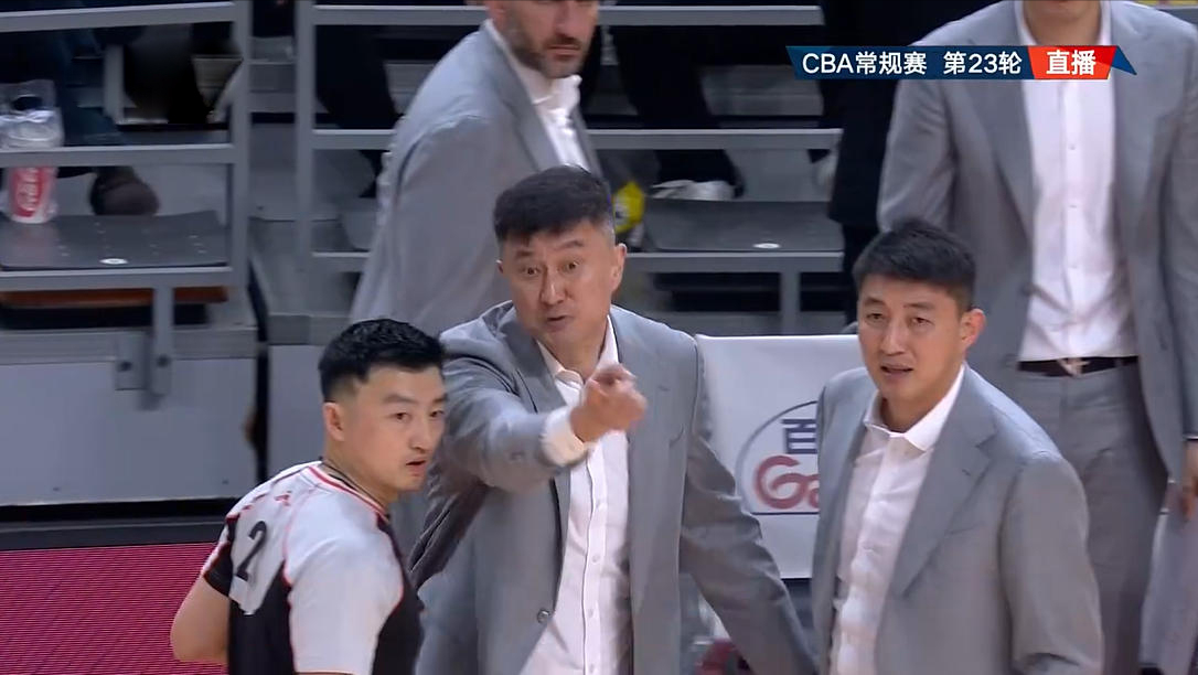 绿茵体育-狂揽28分13篮板!1人打疼广东男篮,CBA冠军预演:杜锋苍白的怒吼